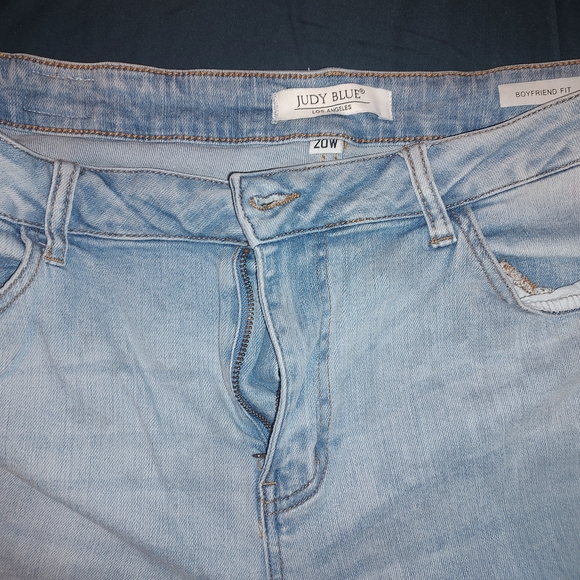Judy Blue Denim - Judy Blue Light Wash Boyfriend Jeans